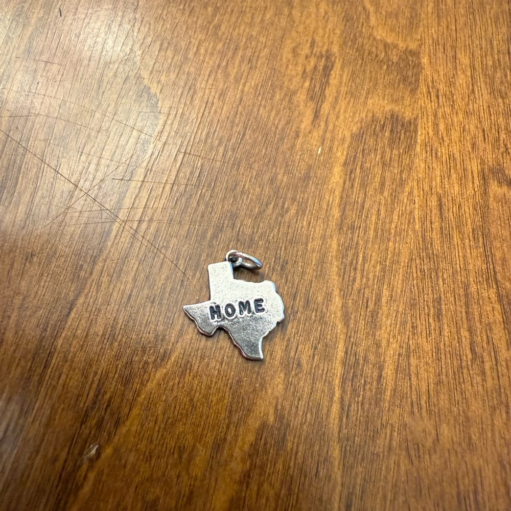 Retired-James Avery Texas is Home Charm